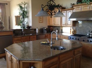 22 Bloomfield Hills Dr, Henderson, NV 89052
