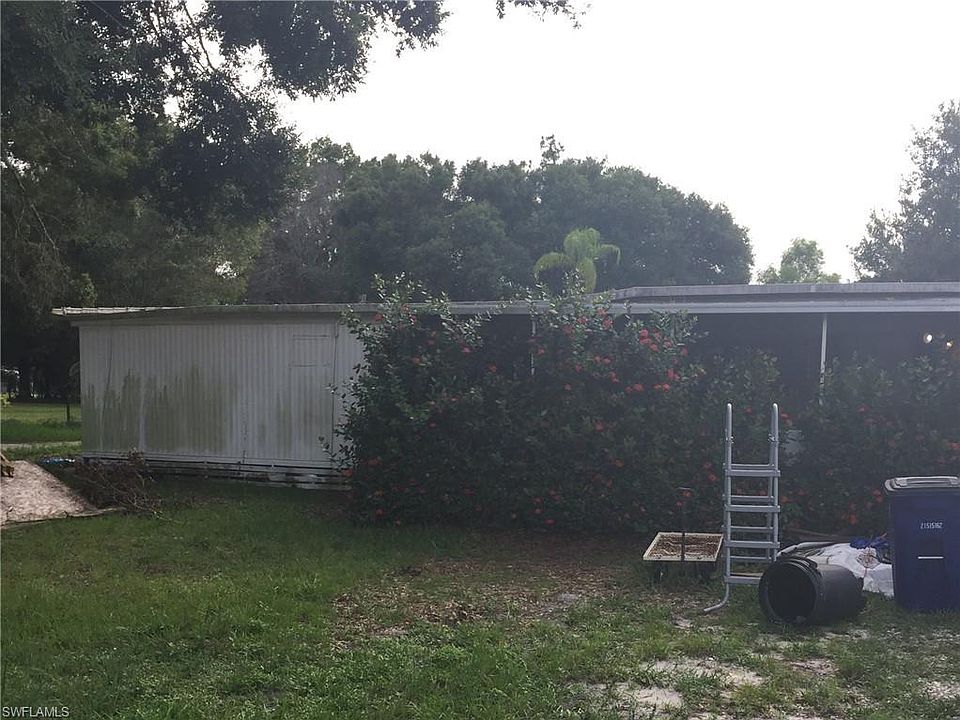 2nd image of 8066 8070 Hart Dr