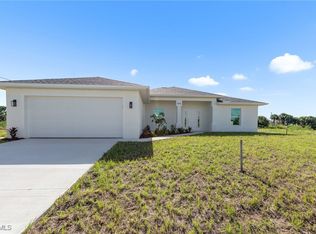 3441 NE 14th Place Cpe, Coral, FL 33909