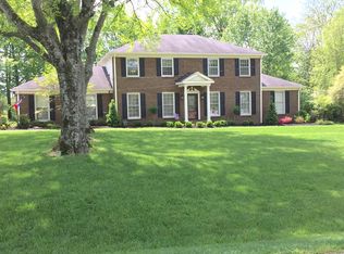 135 Saint Andrews Dr, Hendersonville, TN 37075