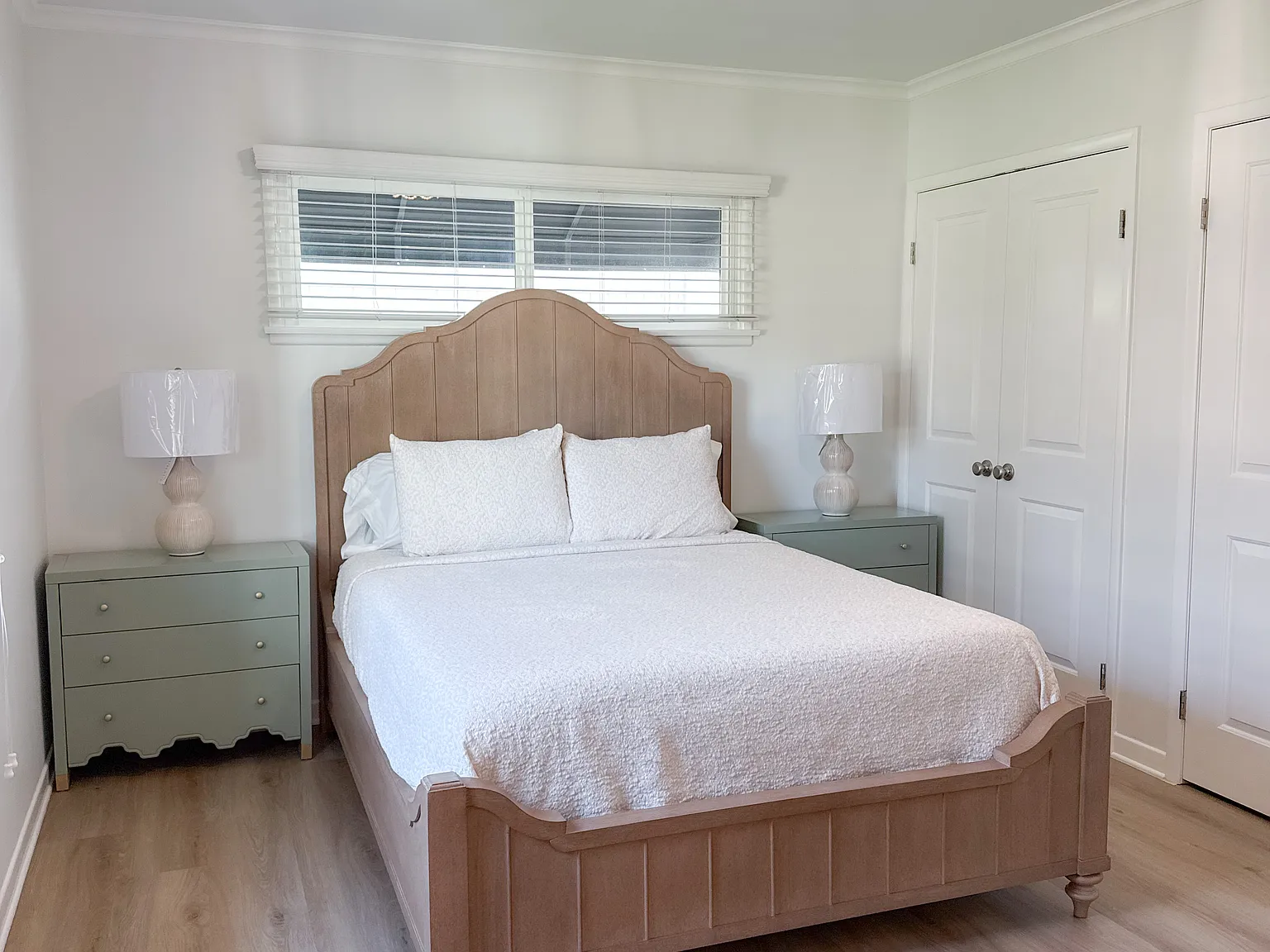 3 bed, $8,000 — Photo 4