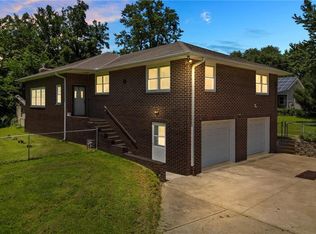 1501 Mason Rd, Saint Joseph, MO 64504