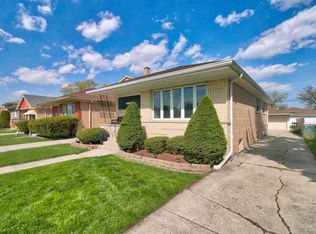 9045 S Albany Ave, Evergreen Park, IL 60805