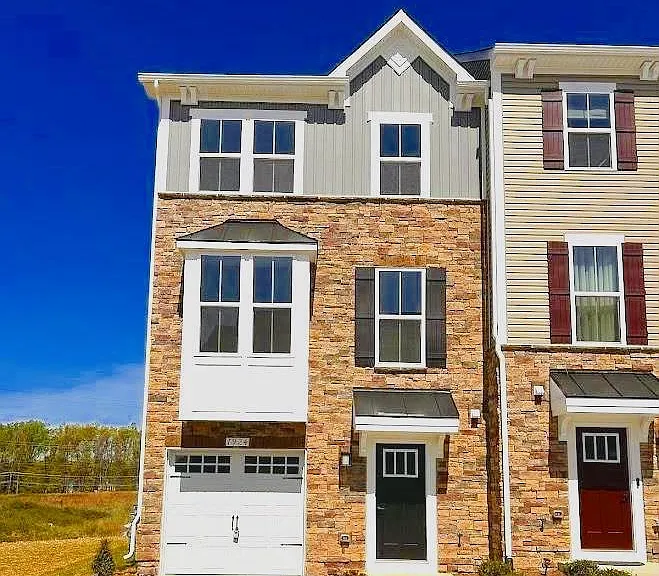 7924 Olive Branch Ln — Photo 1