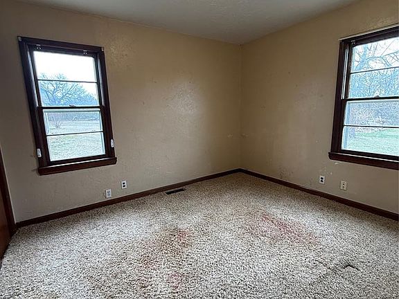 3rd image of 19090 SE Catfish Dr