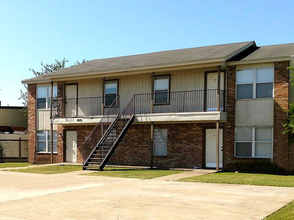 1st image of 1000 Circle M Dr APT C