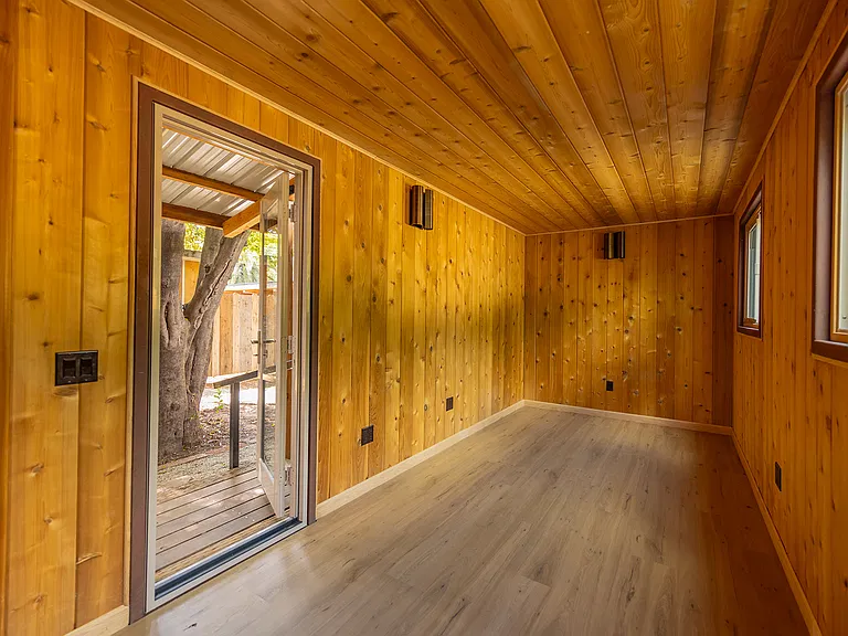 136 S Poli St — Photo 17