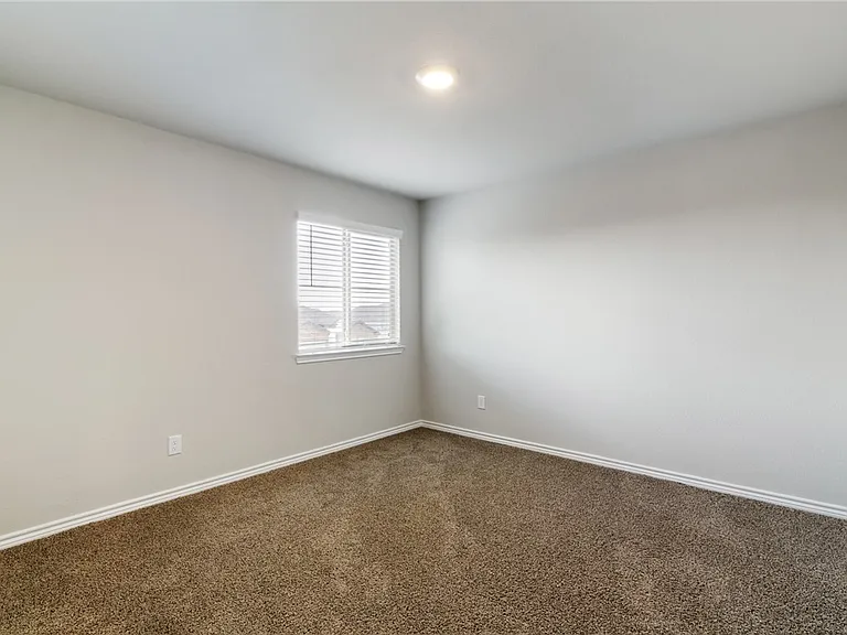 1160 Verona Dr — Photo 21