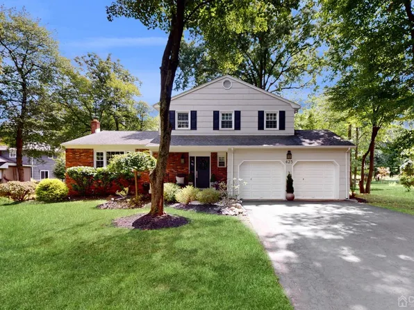 423 Elwood St, Piscataway, NJ 08854