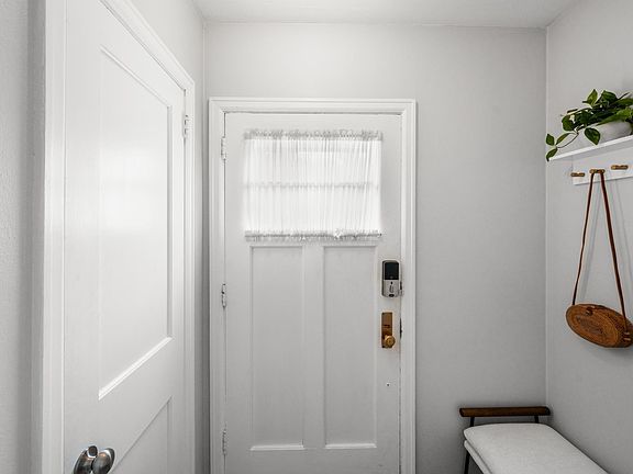 2nd image of 5127 Oneida St