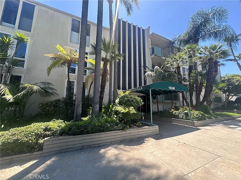 10240 Camarillo St — Photo 16
