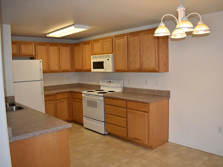 80 S Haskell St #6 — Photo 7