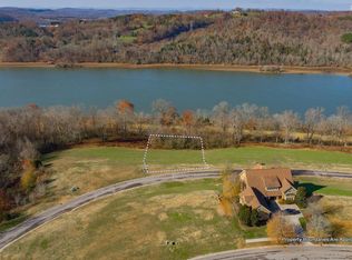 379 River Bank Trl, Loudon, TN 37774