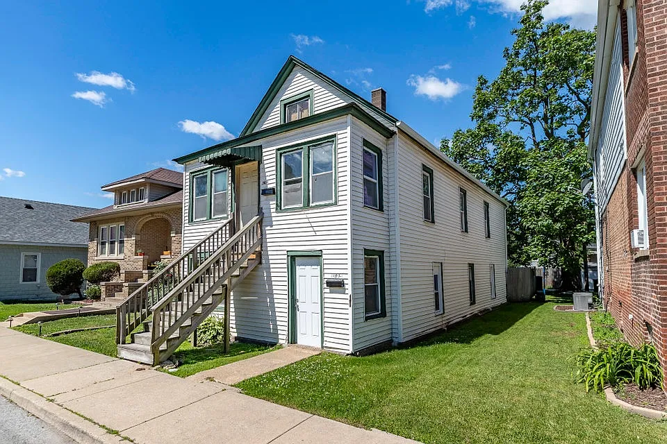 2604 Schrage Ave #1