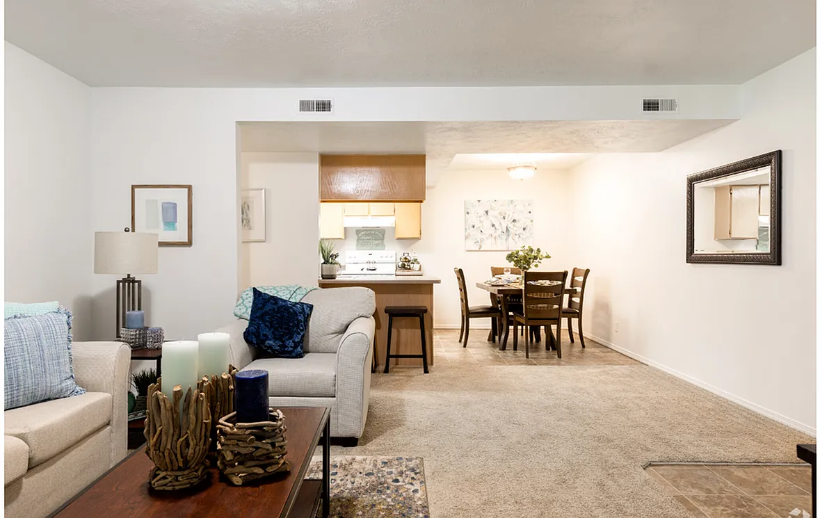 Spacious and Open Living and Dining Area - Cascade Springs