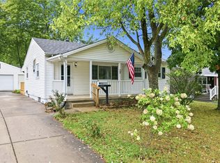 682 Burdie Dr, Hubbard, OH 44425