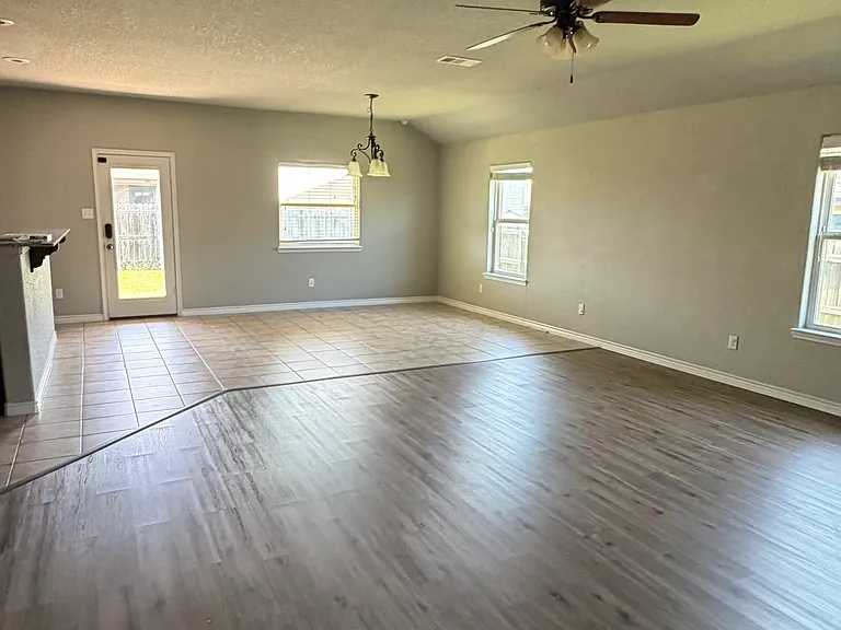 7206 Spirit Of The West Dr — Photo 9
