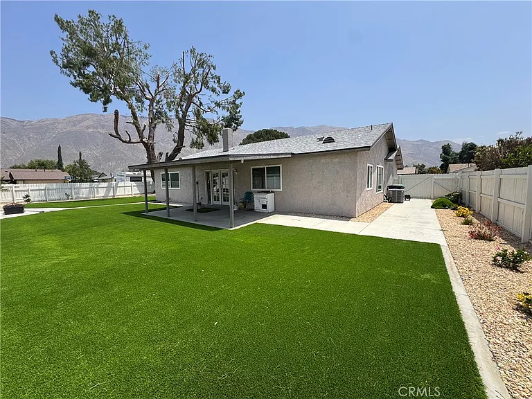 1792 N Ann St — Photo 11