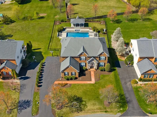 22461 Terra Rosa Pl, Ashburn, VA 20148