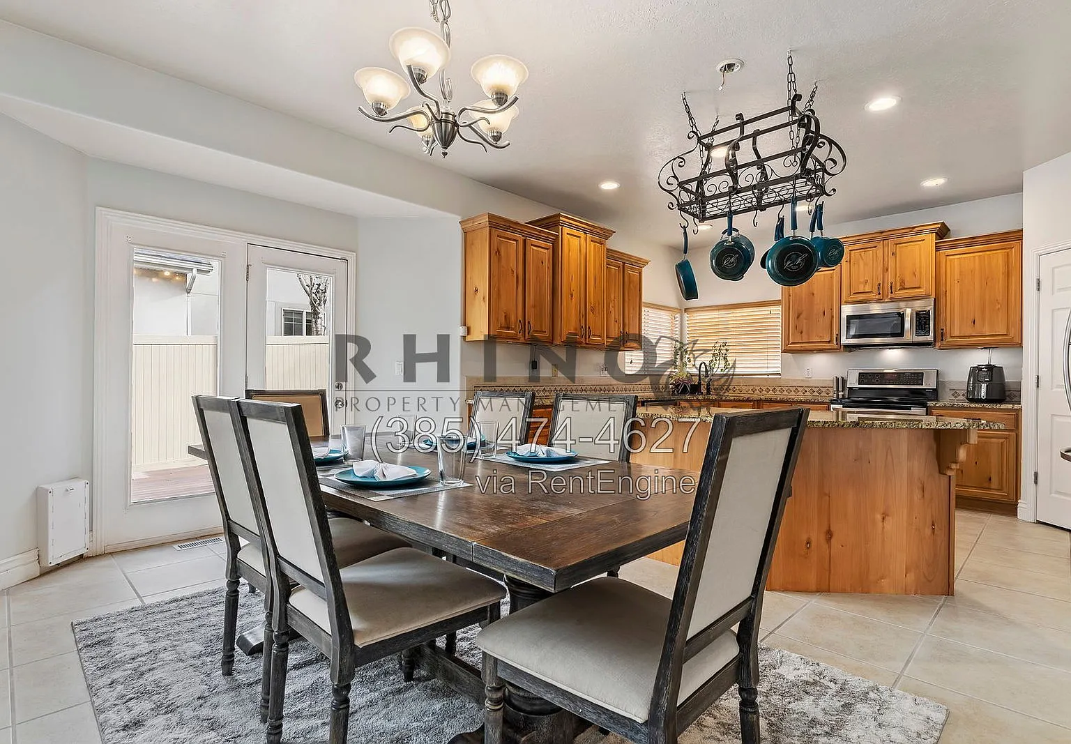 4 bed, 4.0 bath, 4259 sqft, $4,200 — Photo 4
