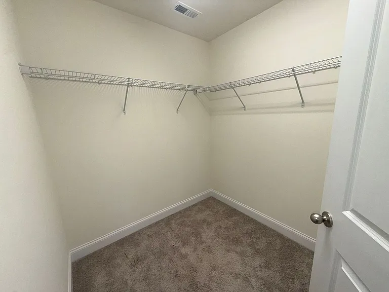 1424 Crest Creek Ct — Photo 16