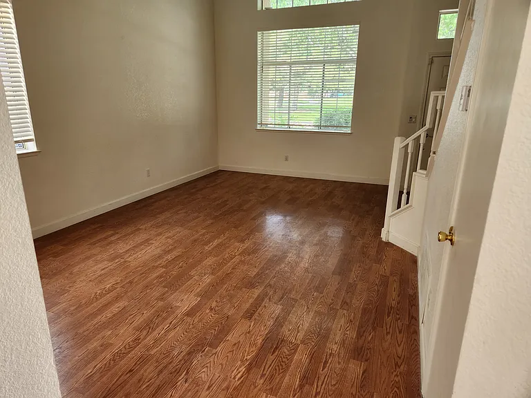 1487 Promenade Cir — Photo 14
