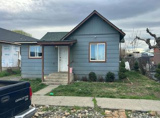 27 N G St, Toppenish, WA 98948