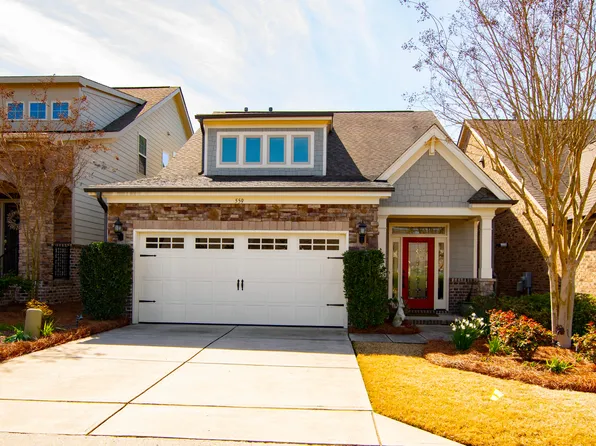 559 Angelica Cir, Cary, NC 27518