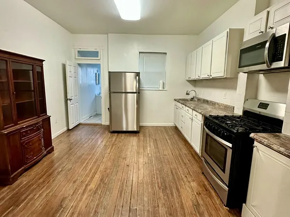 2730 Harlem Ave, Baltimore, MD 21216