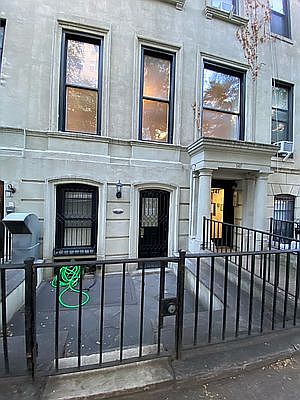 1st image of 147 E 61st St #1A