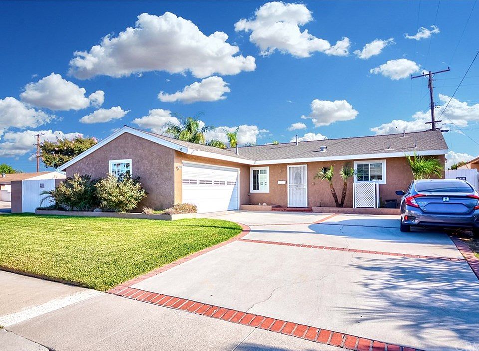 1st image of 6576 Corinne Cir