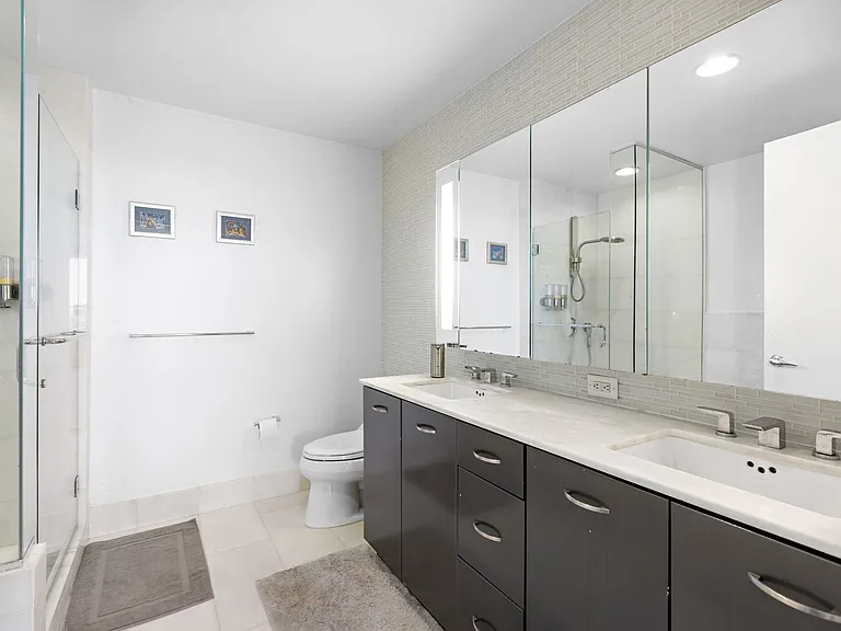 2 2nd St #2403 — Photo 13