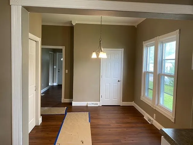 816 E Mill St — Photo 5