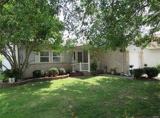 410 Pheasant Ln, Moro, IL 62067