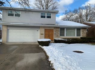 230 Mark Dr, Glenview, IL 60025