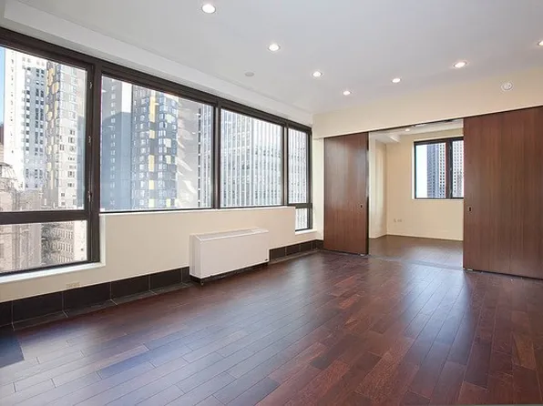 40 Broad Street 28H image 2 of 14
