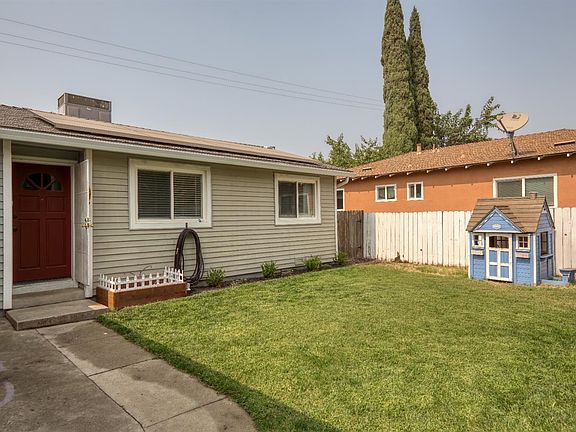2nd image of 700 Lorna Ct