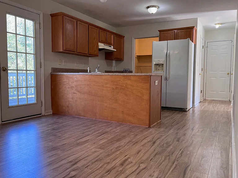 619 Village Gate Dr — Photo 8