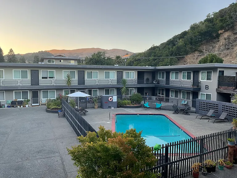 Sir Francis Drake Blvd — Photo 18