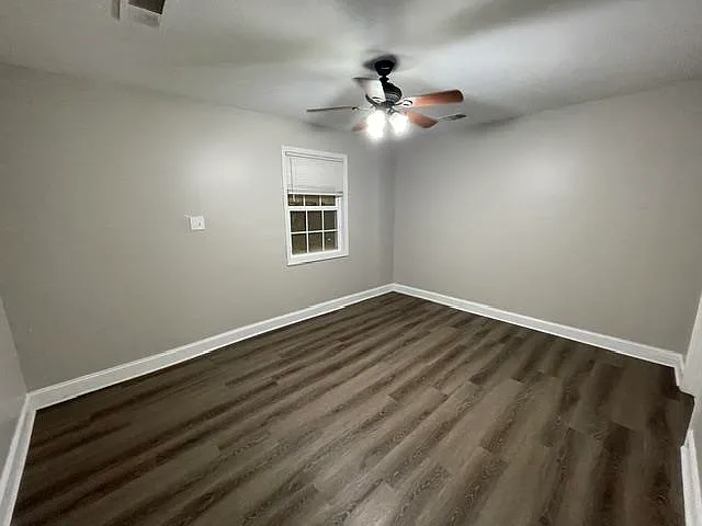 908 Baltic St — Photo 9