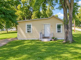 323 N Anderson St, Sullivan, IL 61951