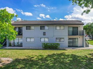 7010 NW 179th St APT 101, Hialeah, FL 33015