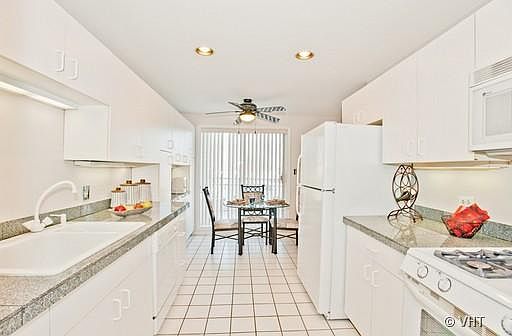 3rd image of 4747 W Howard St #106A
