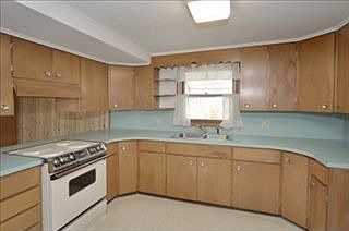 5th image of 341 W Orleans St