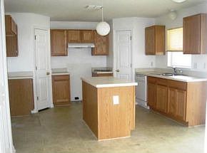 3rd image of 1199 Macon Dr