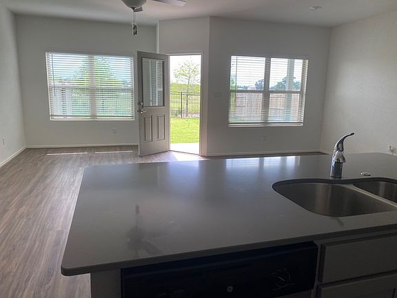 2nd image of 162 Andross Ln #162