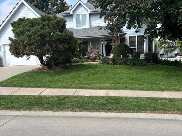 12610 Eagle Run Dr, Omaha, NE 68164