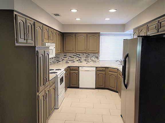 4th image of 3325 Lanarc Dr