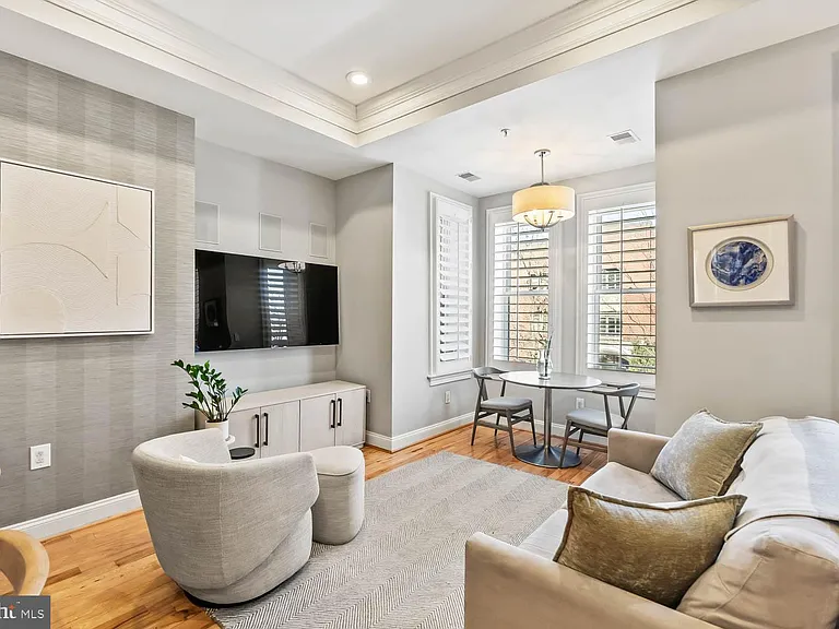 1224 R St NW #2B — Photo 1