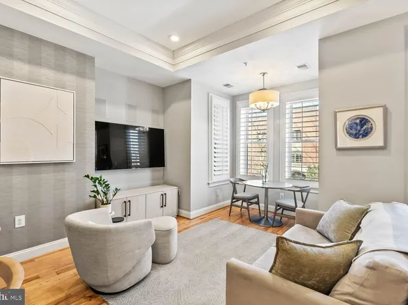 1224 R St NW #2B, Washington, DC 20009